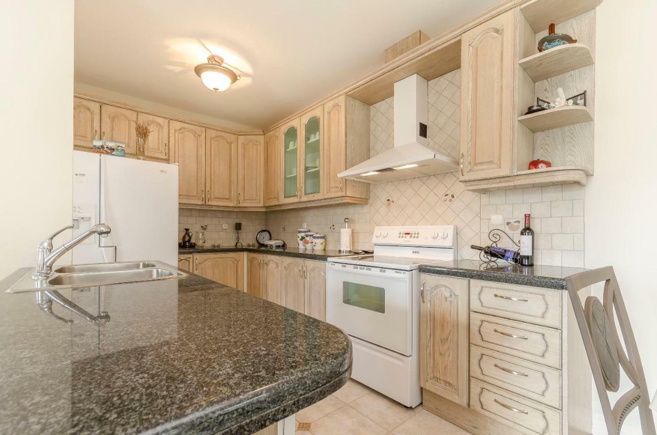Apartment Canada Dream Vacation Срима Екстериор снимка