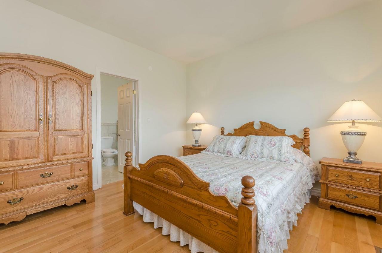 Apartment Canada Dream Vacation Срима Екстериор снимка