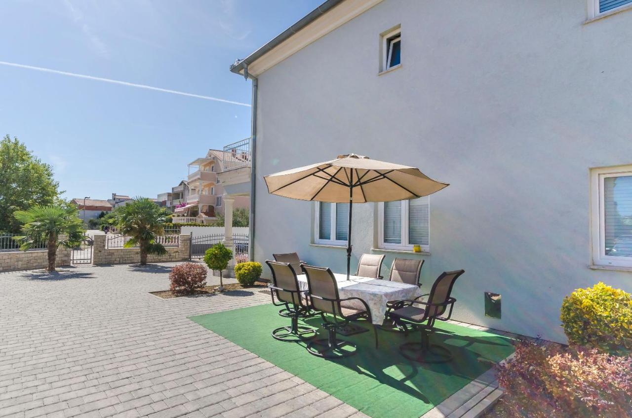 Apartment Canada Dream Vacation Срима Екстериор снимка